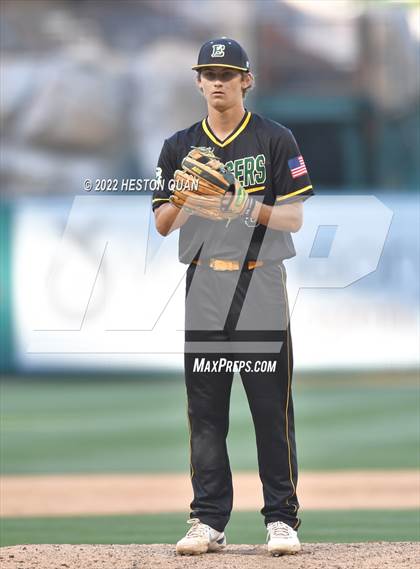 Thumbnail 3 in Long Beach Poly vs. Edison photogallery.