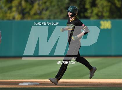 Thumbnail 2 in Long Beach Poly vs. Edison photogallery.