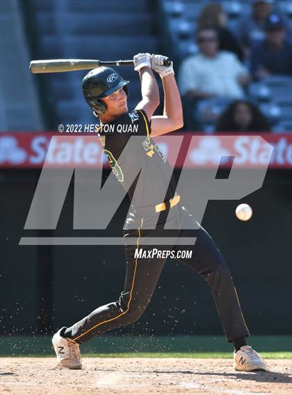 Thumbnail 3 in Long Beach Poly vs. Edison photogallery.