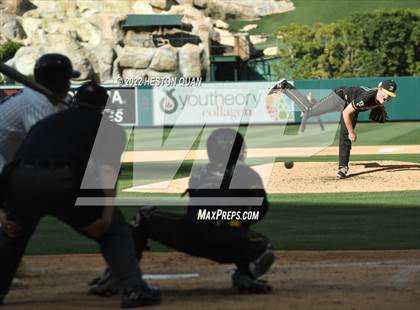 Thumbnail 2 in Long Beach Poly vs. Edison photogallery.