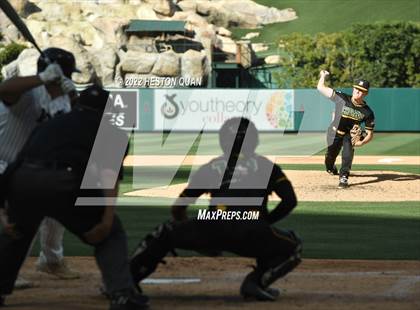 Thumbnail 3 in Long Beach Poly vs. Edison photogallery.