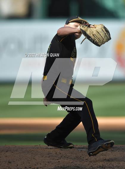 Thumbnail 1 in Long Beach Poly vs. Edison photogallery.