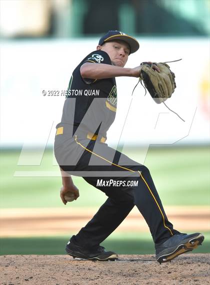 Thumbnail 3 in Long Beach Poly vs. Edison photogallery.