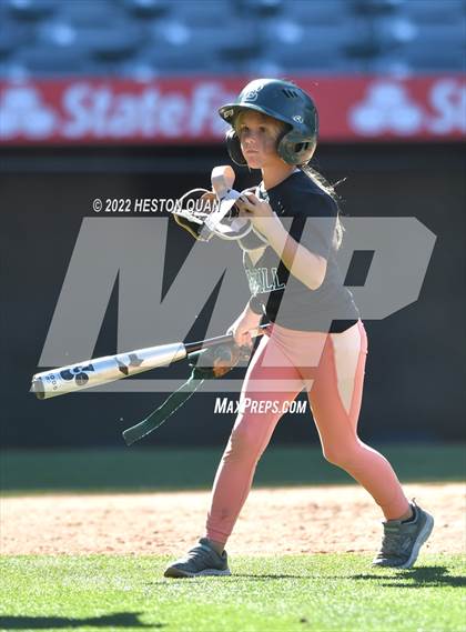 Thumbnail 2 in Long Beach Poly vs. Edison photogallery.