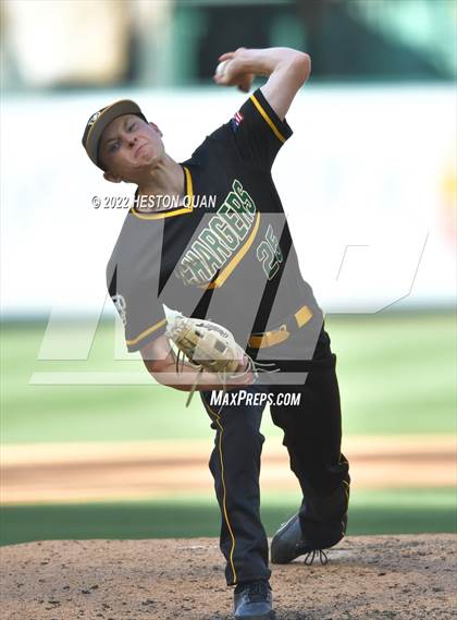 Thumbnail 1 in Long Beach Poly vs. Edison photogallery.