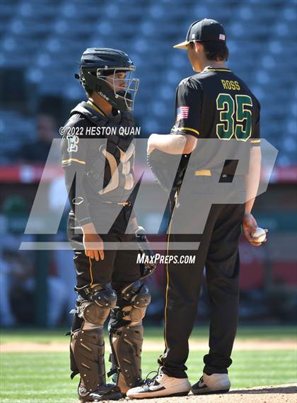 Thumbnail 3 in Long Beach Poly vs. Edison photogallery.