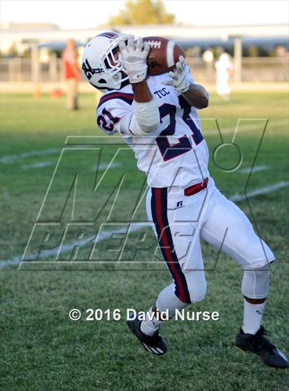 Thumbnail 2 in Desert Christian vs. Tri-City Christian photogallery.