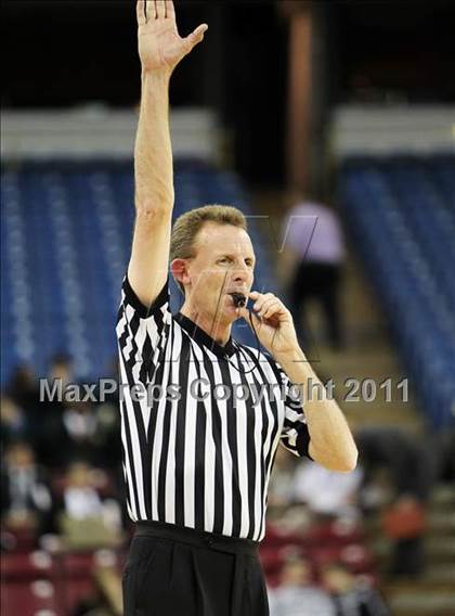 Thumbnail 1 in Berkeley vs. Carondelet (CIF NorCal D1 Regional Final) photogallery.