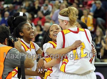 Thumbnail 1 in Berkeley vs. Carondelet (CIF NorCal D1 Regional Final) photogallery.