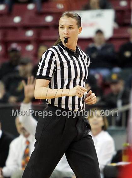 Thumbnail 2 in Berkeley vs. Carondelet (CIF NorCal D1 Regional Final) photogallery.