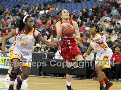 Thumbnail 2 in Berkeley vs. Carondelet (CIF NorCal D1 Regional Final) photogallery.