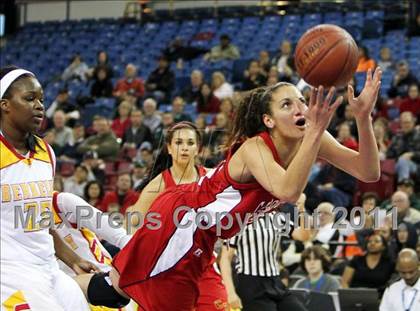 Thumbnail 3 in Berkeley vs. Carondelet (CIF NorCal D1 Regional Final) photogallery.