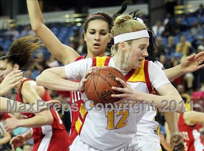 Thumbnail 2 in Berkeley vs. Carondelet (CIF NorCal D1 Regional Final) photogallery.