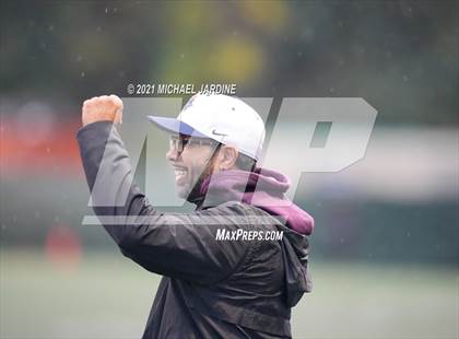 Thumbnail 1 in Eastside Catholic vs. Kennewick (WIAA 3A Semifinal) photogallery.