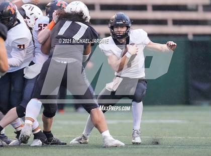Thumbnail 3 in Eastside Catholic vs. Kennewick (WIAA 3A Semifinal) photogallery.