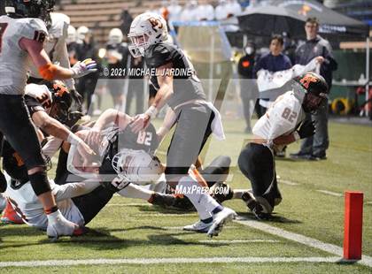 Thumbnail 2 in Eastside Catholic vs. Kennewick (WIAA 3A Semifinal) photogallery.
