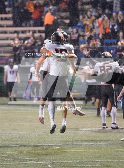 Thumbnail 2 in Eastside Catholic vs. Kennewick (WIAA 3A Semifinal) photogallery.