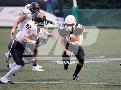 Thumbnail 2 in Eastside Catholic vs. Kennewick (WIAA 3A Semifinal) photogallery.