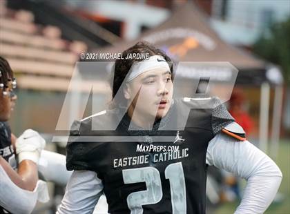 Thumbnail 3 in Eastside Catholic vs. Kennewick (WIAA 3A Semifinal) photogallery.