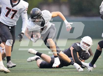 Thumbnail 3 in Eastside Catholic vs. Kennewick (WIAA 3A Semifinal) photogallery.