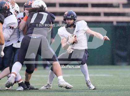 Thumbnail 2 in Eastside Catholic vs. Kennewick (WIAA 3A Semifinal) photogallery.