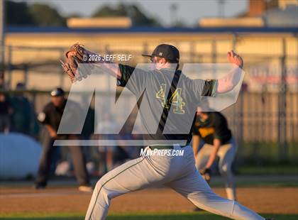 Thumbnail 3 in Cox vs. Great Bridge photogallery.