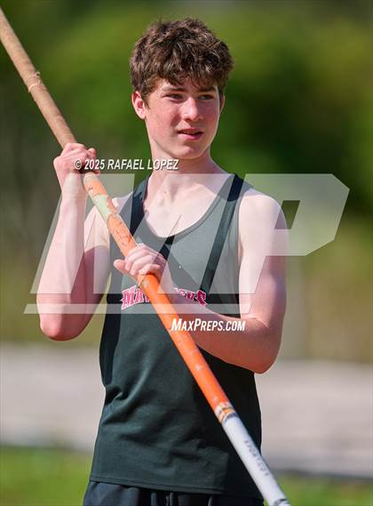 Thumbnail 2 in Rosehill Eagle Relays (Pole Vault) photogallery.