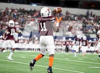 Thumbnail 2 in Tenaha vs. Muenster (UIL 2A Division 2 Final) photogallery.