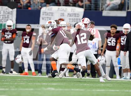 Thumbnail 1 in Tenaha vs. Muenster (UIL 2A Division 2 Final) photogallery.