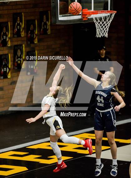 Thumbnail 1 in Ironwood Ridge @ Gilbert (AIA 5A Round 1 Playoff) photogallery.