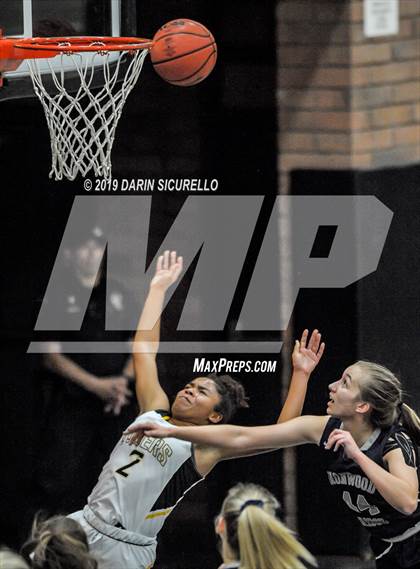 Thumbnail 3 in Ironwood Ridge @ Gilbert (AIA 5A Round 1 Playoff) photogallery.