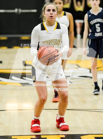 Thumbnail 2 in Ironwood Ridge @ Gilbert (AIA 5A Round 1 Playoff) photogallery.