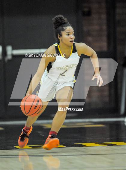 Thumbnail 2 in Ironwood Ridge @ Gilbert (AIA 5A Round 1 Playoff) photogallery.