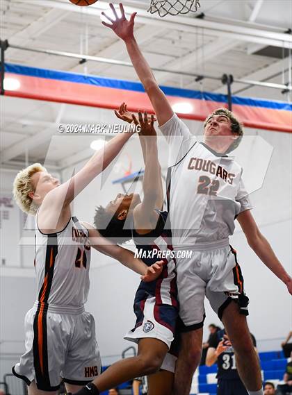 Thumbnail 1 in Stuart Hall vs. Half Moon Bay (Burlingame Lions Club Tournament) photogallery.