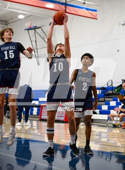 Thumbnail 1 in Stuart Hall vs. Half Moon Bay (Burlingame Lions Club Tournament) photogallery.
