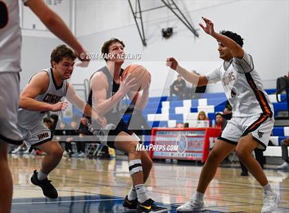 Thumbnail 1 in Stuart Hall vs. Half Moon Bay (Burlingame Lions Club Tournament) photogallery.