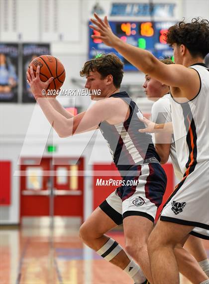 Thumbnail 1 in Stuart Hall vs. Half Moon Bay (Burlingame Lions Club Tournament) photogallery.