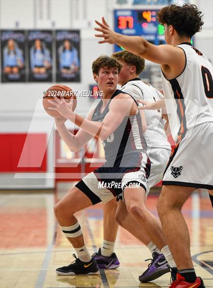 Thumbnail 2 in Stuart Hall vs. Half Moon Bay (Burlingame Lions Club Tournament) photogallery.