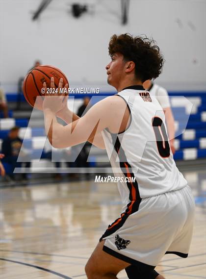 Thumbnail 3 in Stuart Hall vs. Half Moon Bay (Burlingame Lions Club Tournament) photogallery.