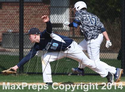 Thumbnail 1 in St. Mary's vs. St. Dominic photogallery.