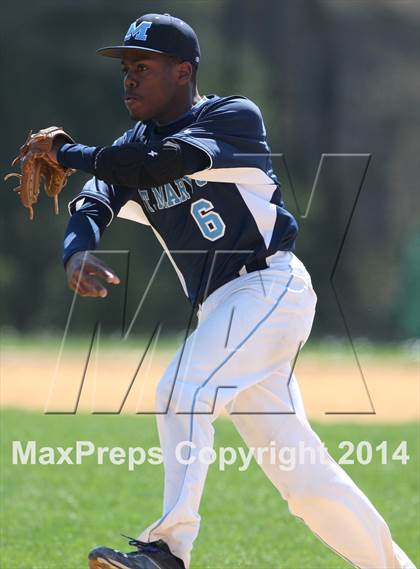 Thumbnail 2 in St. Mary's vs. St. Dominic photogallery.
