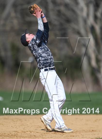 Thumbnail 3 in St. Mary's vs. St. Dominic photogallery.