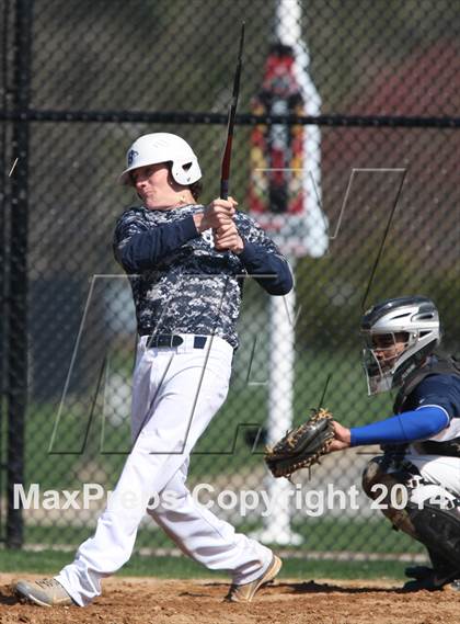 Thumbnail 3 in St. Mary's vs. St. Dominic photogallery.