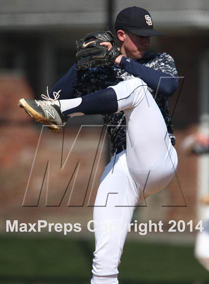 Thumbnail 2 in St. Mary's vs. St. Dominic photogallery.