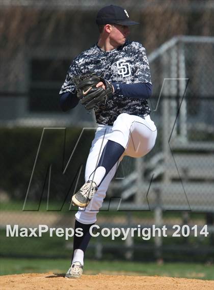 Thumbnail 2 in St. Mary's vs. St. Dominic photogallery.