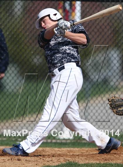 Thumbnail 1 in St. Mary's vs. St. Dominic photogallery.