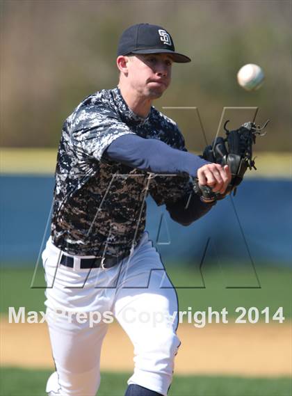 Thumbnail 2 in St. Mary's vs. St. Dominic photogallery.