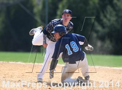 Thumbnail 3 in St. Mary's vs. St. Dominic photogallery.