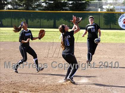 Thumbnail 3 in Frontier vs. Buchanan photogallery.