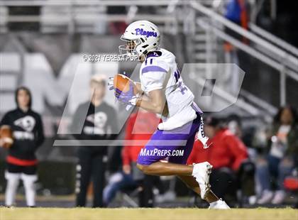 Thumbnail 2 in Hillcrest vs. Ridge View (SCHSL Class AAAAA 2nd Round Playoff) photogallery.